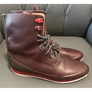 Nike Women’s Dark Brown High-Top Boots 7M